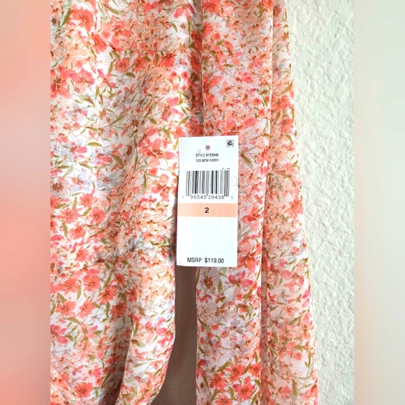 NWT Floral dress - Picture 2 of 3